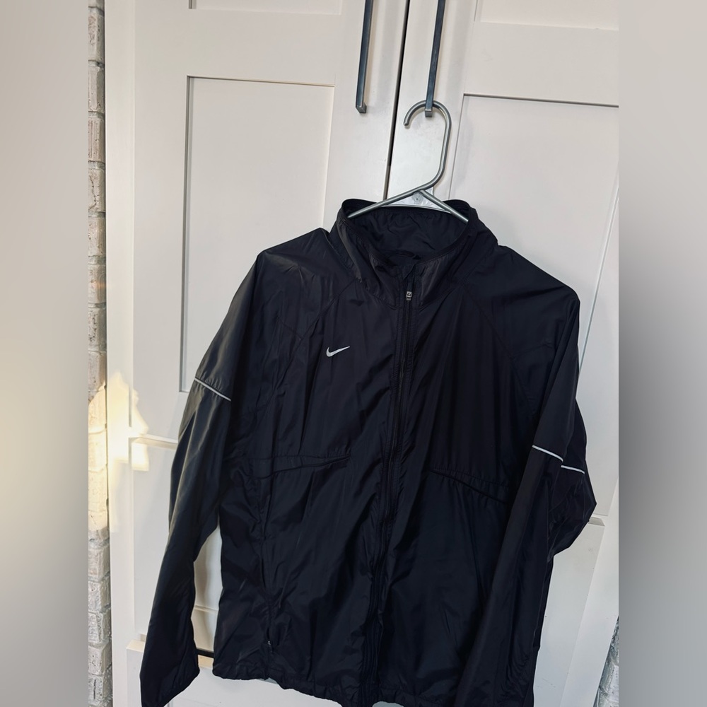 Nike Men's Black Windbreaker Jacket